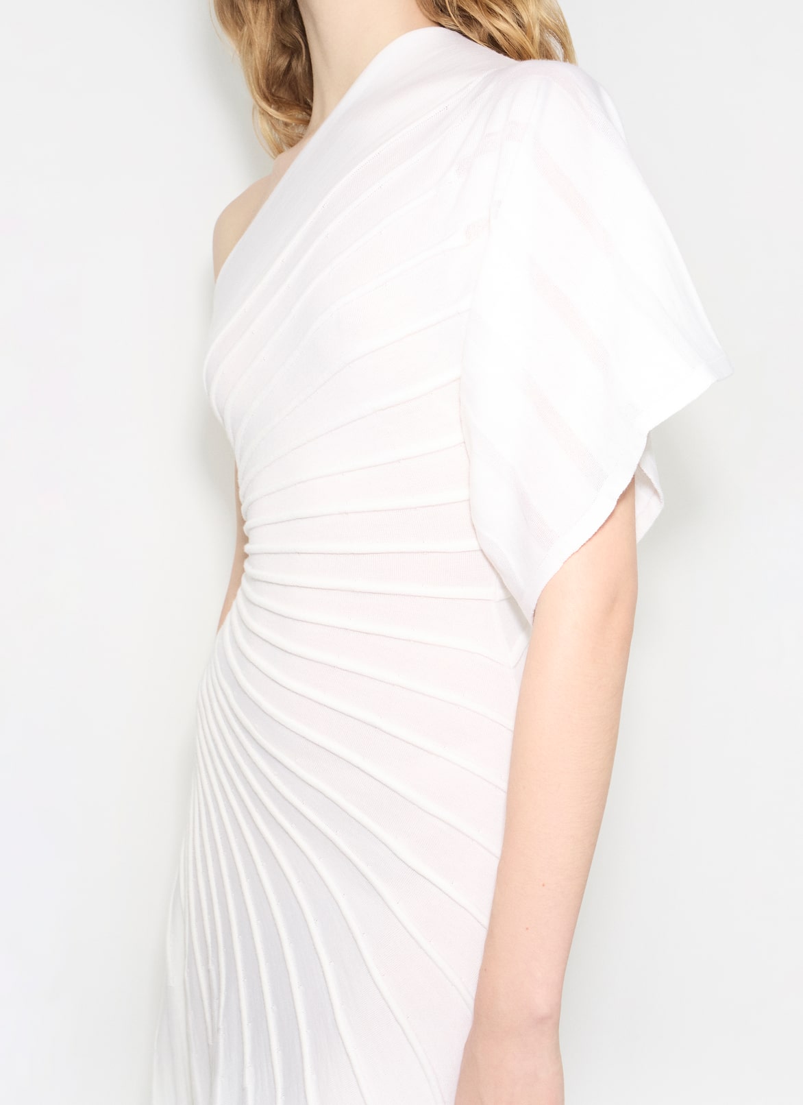 ASYMMETRICAL KNIT DRESS ALAÏA WHITE ASYMMETRICAL KNIT DRESS